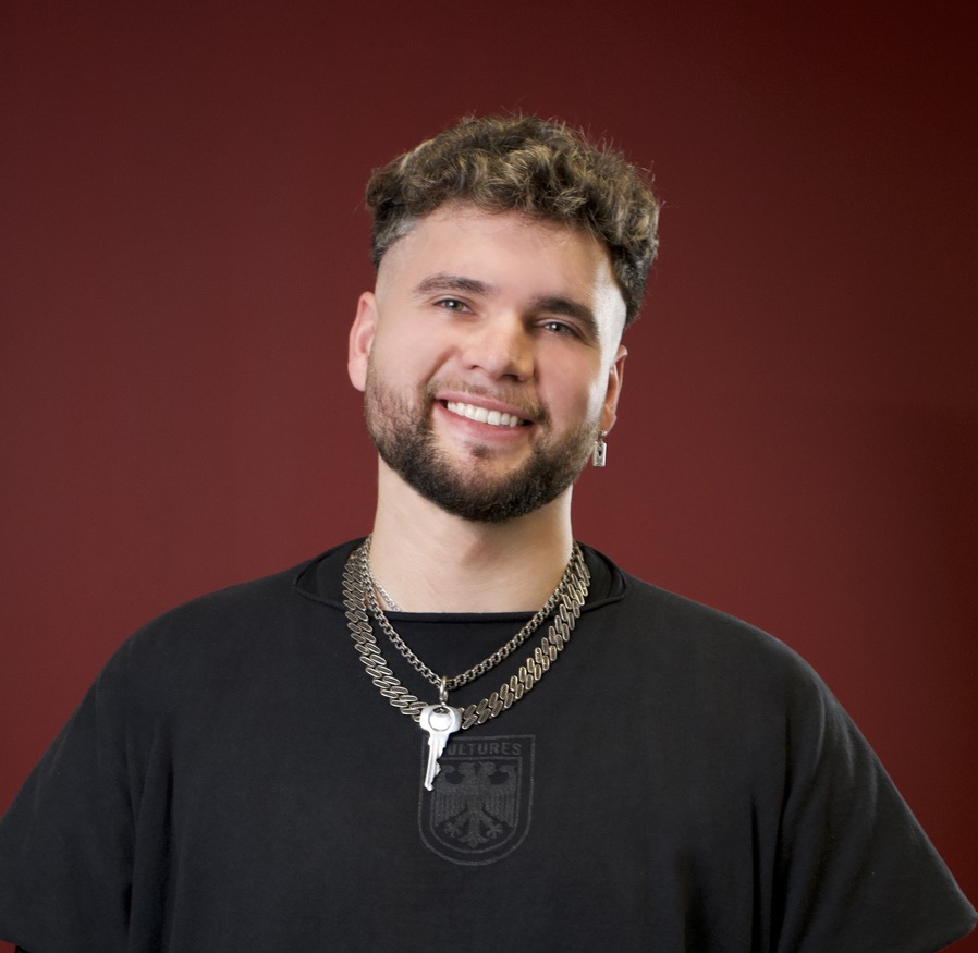 Денис Леушин, CEO PLEADA